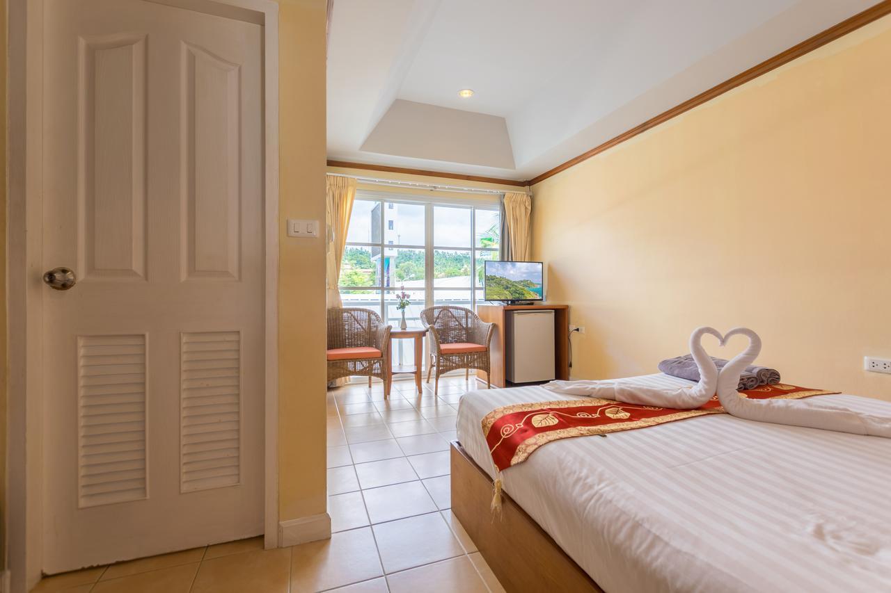 Chaba Kata Beach Hotel Habitación foto